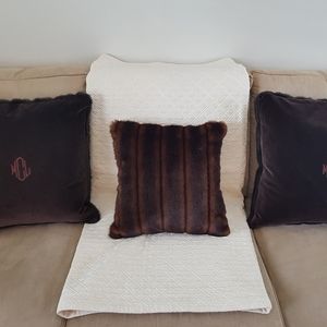 SABLE PILLOW/NEW/ more to list